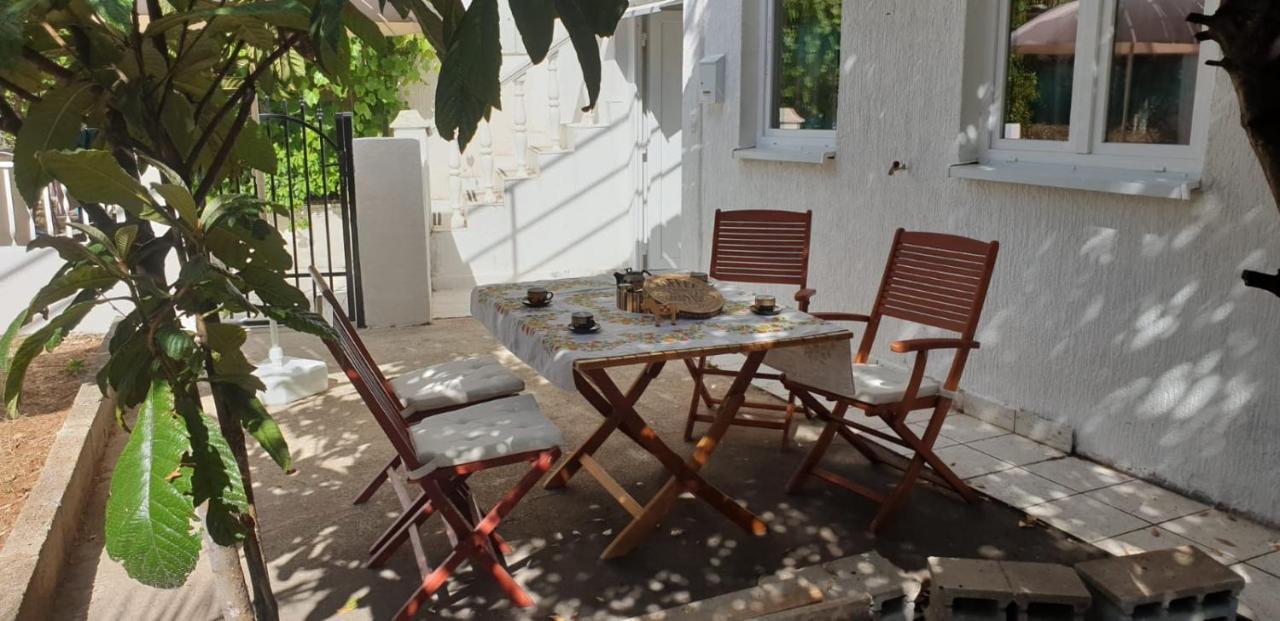 Roses Apartment Brac Sutivan Esterno foto